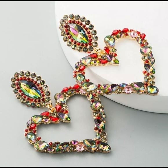 Enormous Heart” XXL Luxe Glamorous Earrings - Picture 3 of 9